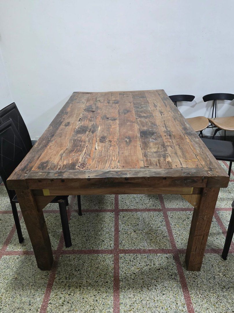 Rustic solid wooden dining table (Category: Tables & Sets) located in Singapore. Submitted by kelho86 (Listing ID 1381177010, Image 2). Description: .