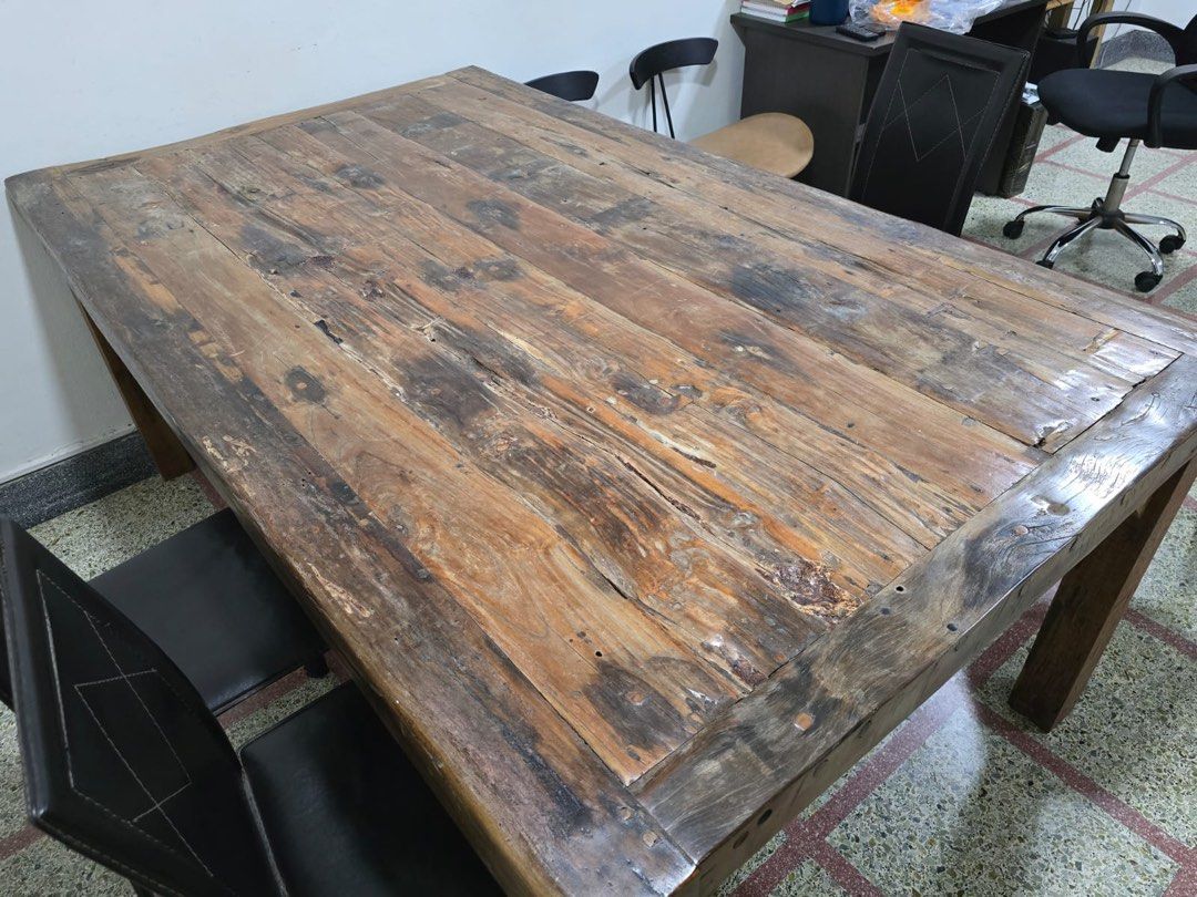 Rustic solid wooden dining table (Category: Tables & Sets) located in Singapore. Submitted by kelho86 (Listing ID 1381177010, Image 1). Description: .