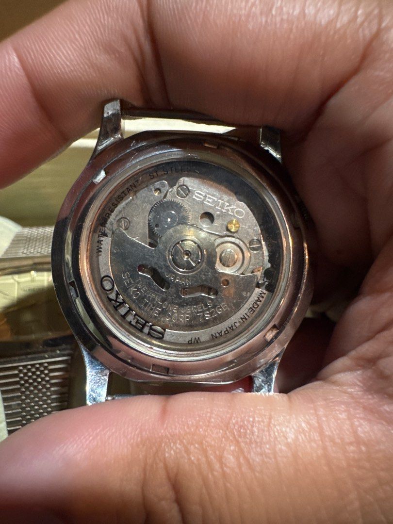 Authentic Seiko 5 Automatic 21 Jewels (Category: Men's Watches) located in Makati City. Submitted by nevonne (Listing ID 1381267346, Image 3). Description: Seiko 5 (Automatic 21 Jewels) Has a date window as well as a glass back Bought in japan a few years ago. No box or papers included. Just the watch and nato strap..