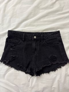 (Category: ) located in . Submitted by issy_l (Listing ID 1381226754, Image 1). Description: .