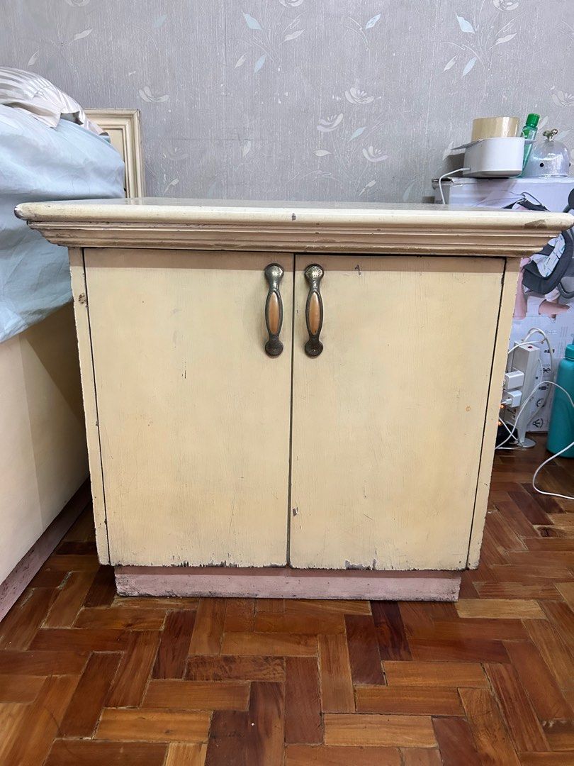 Side table (Category: Other Home Furniture) located in Caloocan City. Submitted by cherylmay2c (Listing ID 1381087220, Image 1). Description: L 65.5cm (25.75in) x D 65.5cm (25.75in) x H 59.5cm (23.5in) .