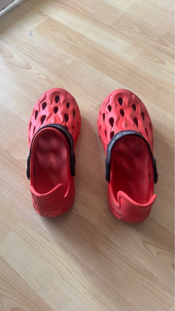 Skechers (Category: Babies & Kids Fashion) located in Kuala Lumpur. Submitted by nita0711 (Listing ID 1381086276, Image 3). Description: Prelove Condition 9/10 Can pick up area Ampang Lotus Postage RM8.