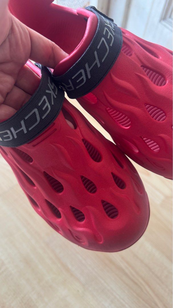 Skechers (Category: Babies & Kids Fashion) located in Kuala Lumpur. Submitted by nita0711 (Listing ID 1381086276, Image 1). Description: Prelove Condition 9/10 Can pick up area Ampang Lotus Postage RM8.