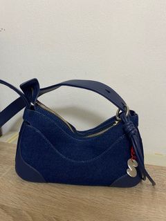 (Category: ) located in . Submitted by sushiipreloved (Listing ID 1381094471, Image 1). Description: .