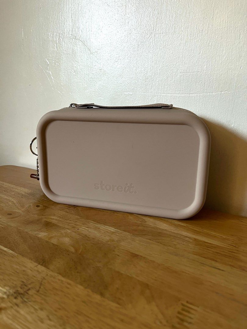 Store It Cloud Organizer in Taupe (Category: Luxury Bags & Wallets) located in Quezon City. Submitted by bananabreadbaby (Listing ID 1381116999, Image 1). Description: Original price bought 899. RFS: decluttering ✨but open to swap with the red/cherry variant 🍒 Great as a make up pouch since it’s waterproof and has a lot of compartments. Can also be used for chargers and electronics. .