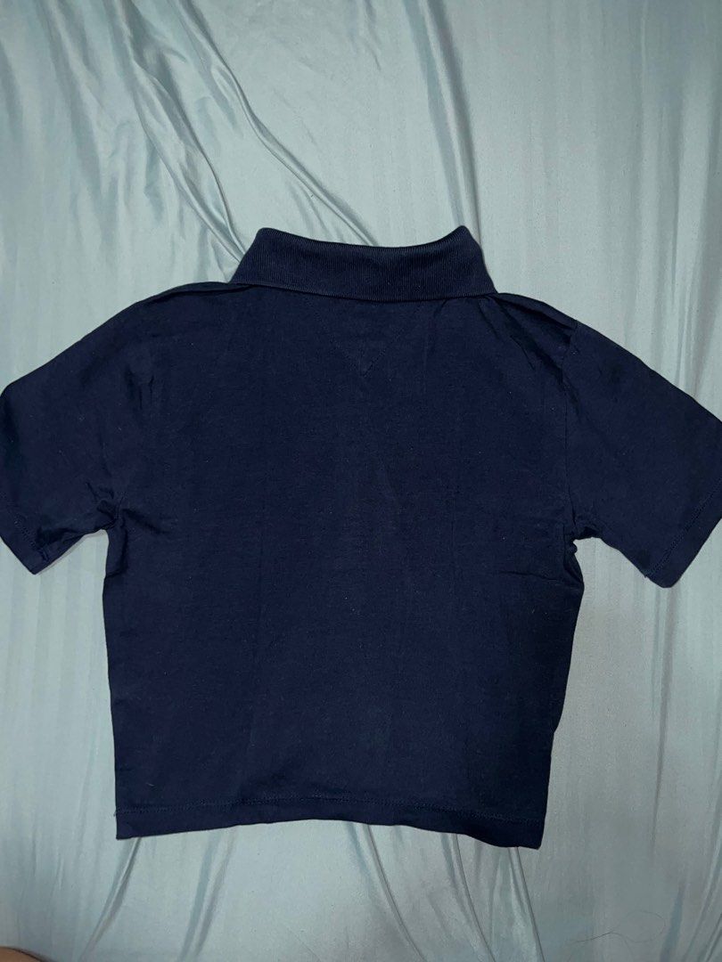 Tommy Hilfiger Cropped Mini Polo (Category: Shirts) located in Manila. Submitted by declutter365days (Listing ID 1381196556, Image 2). Description: Tommy Hilfiger Cropped Polo Can fit XS Rfs: Doesn’t fit me anymore.