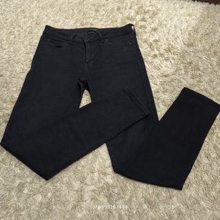 (Category: ) located in . Submitted by sportswear87 (Listing ID 1381145468, Image 1). Description: .