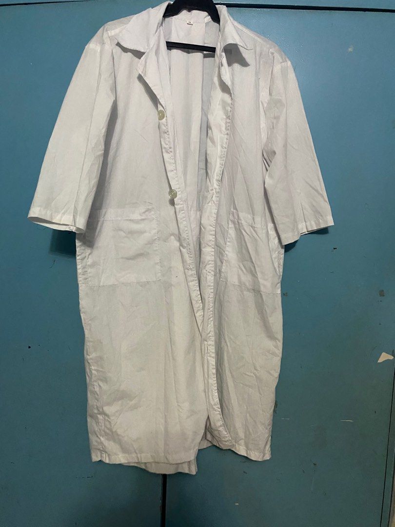 UNISEX Laboratory gown (Category: Medical Supplies & Tools) located in Quezon City. Submitted by elmiras_closet (Listing ID 1381212010, Image 1). Description: unisex one button missing .