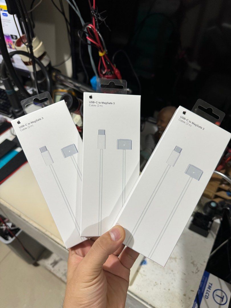 USB C to Magsafe 3 Cable (2 Meters) for Macbook (Category: Cables & Adaptors) located in Makati City. Submitted by jc.cuerdo (Listing ID 1381159780, Image 1). Description: .