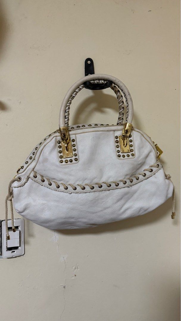 Versace Vintage Handbag (Category: Luxury Bags & Wallets) located in Calamba. Submitted by ashvault (Listing ID 1381167580, Image 2). Description: Versace Vintage Handbag Auth Not Guaranteed Price is still negotiable..