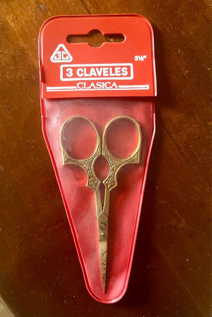 Vintage 3 Claveles Scissors (Category: Craft Supplies & Tools) located in Pasig City. Submitted by bendl (Listing ID 1381134358, Image 1). Description: 3 Claveles Classica Ornate gold embroidery scissors 3.5in .