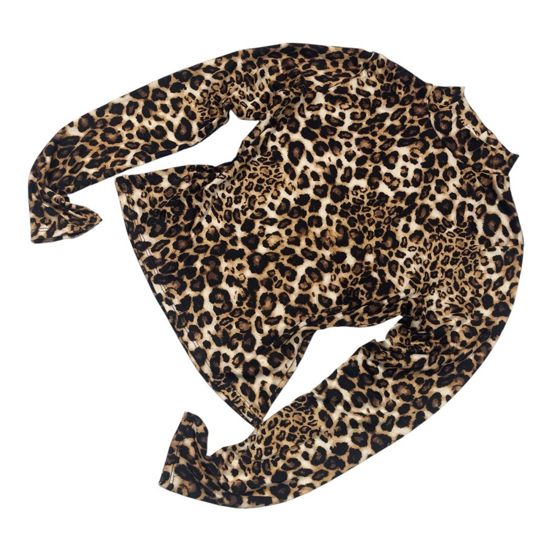 Vintage Olivia Rae Leopard Turtle neck Long Sleeves (Category: Longsleeves) located in Urdaneta. Submitted by strange_standard (Listing ID 1381226148, Image 2). Description: W-18 L-21 Issue-None Item Condition-10/10 Color rate-10/10.