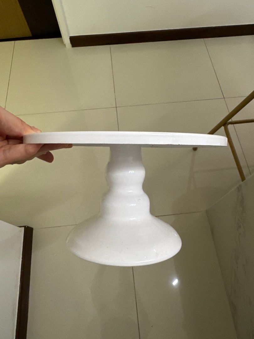 White Cake Stand