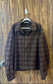 (Category: ) located in . Submitted by closet_by_mka (Listing ID 1381235891, Image 1). Description: .