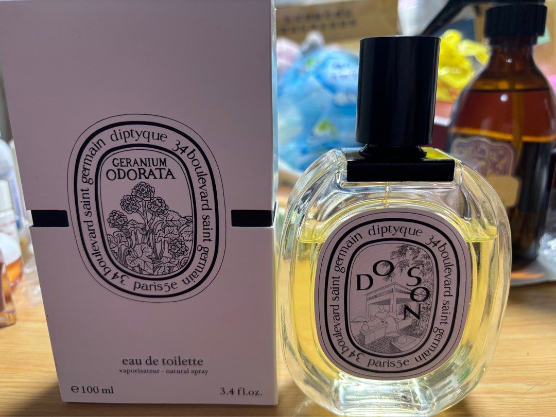 由 candy200027 (刊登 ID 1381356207，圖片 1) 提交，位於 新北市 (New Taipei) 的 杜桑100ml (類別：香水、體香劑)，說明：100ml，水位圖如圖，有盒 賣場另售50ml杜桑香水 30ml杜桑髮香 7.5ml杜桑香水 。