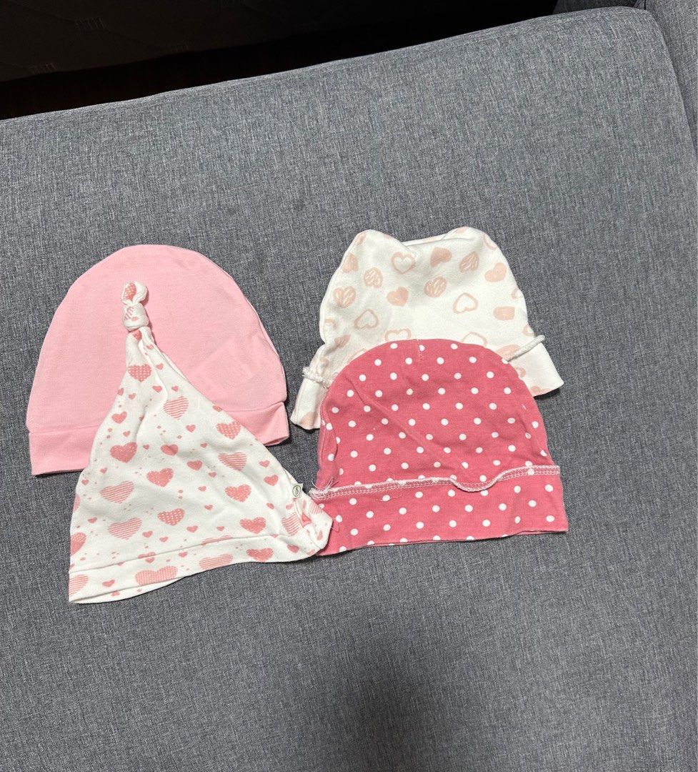4pc bonnet (Category: Babies & Kids Fashion) located in Manila. Submitted by _cands (Listing ID 1381432097, Image 1). Description: .