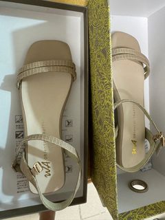 （分類：）位於 。 由 bell_1025 提交（商品編號 1381441869，圖片 1）。簡介： 。