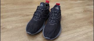 (Kategori: ) berada di . Dikirim oleh kecanduan.sepatu (ID iklan 1381446547, Gambar 1). Deskripsi: .