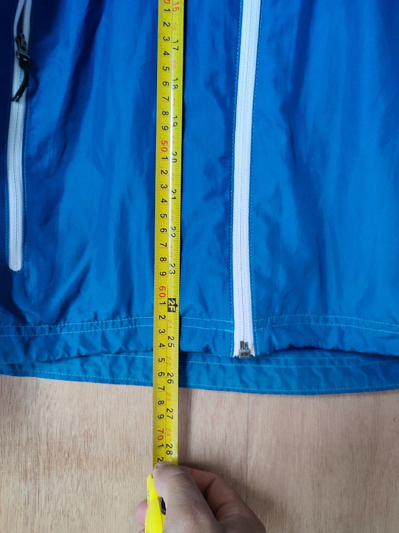 Adidas Windbreaker (Category: Coats, Jackets and Outerwear) located in Batangas. Submitted by gojo13 (Listing ID 1381403106, Image 3). Description: Adidas Windbreaker.