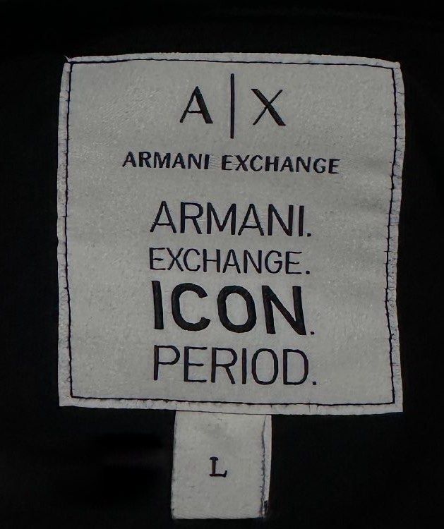 由 shop_peace (刊登 ID 1381456191，圖片 2) 提交，位於 台中市 (Taichung) 的 ARMANI EXCHANGE短袖T恤 尺寸L 肩寬49公分/胸寬55公分/衣長74公分 約9成新 售$800 (類別：T恤、Polo衫)，說明：ARMANI EXCHANGE短袖T恤 尺寸L 肩寬49公分/胸寬55公分/衣長74公分 約9成新 售$800。