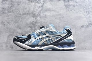 (Category: ) located in . Submitted by Outlet.Sneakers (Listing ID 1381290891, Image 1). Description: .
