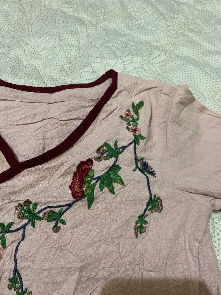 Atasan crop outer (Kategori: 1 hingga 3 tahun) berada di Bekasi. Dikirim oleh frisilfashionn (ID iklan 1381451390, Gambar 3). Deskripsi: Sz 5-6 thn.
