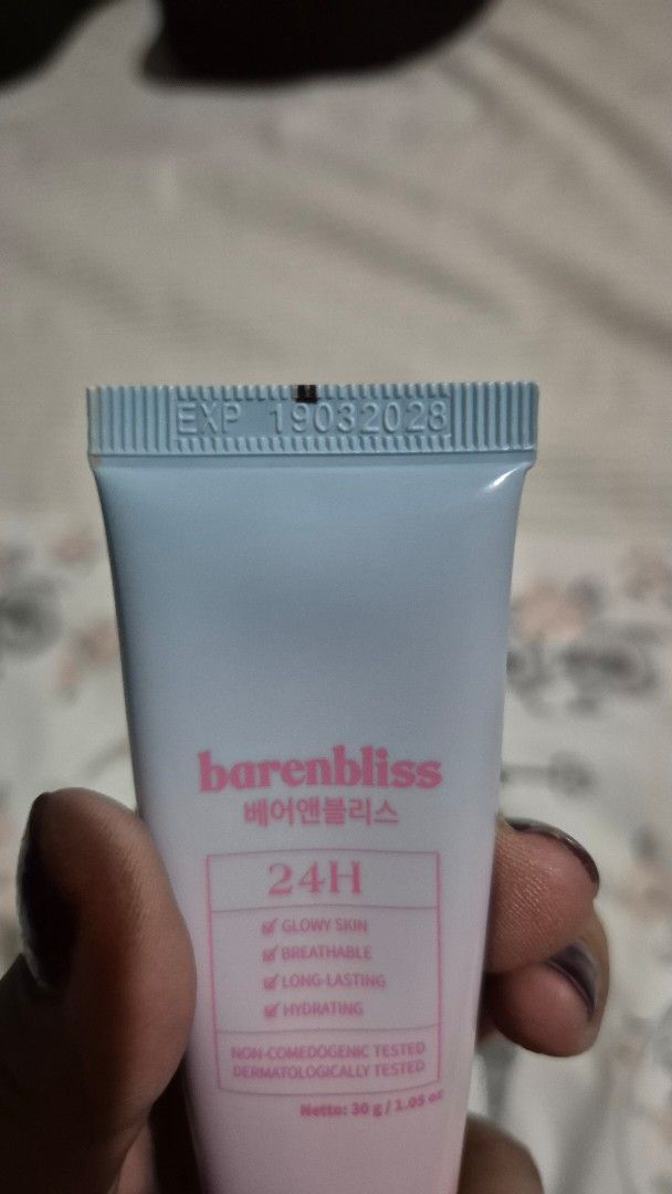Barenbliss Bloom Vegan Tinted Moisturizer (Category: Makeup) located in San Juan City. Submitted by _allykim (Listing ID 1381421134, Image 3). Description: >Shade: MW1 Gardenia >90% full, used once >RFS: too dark for me.