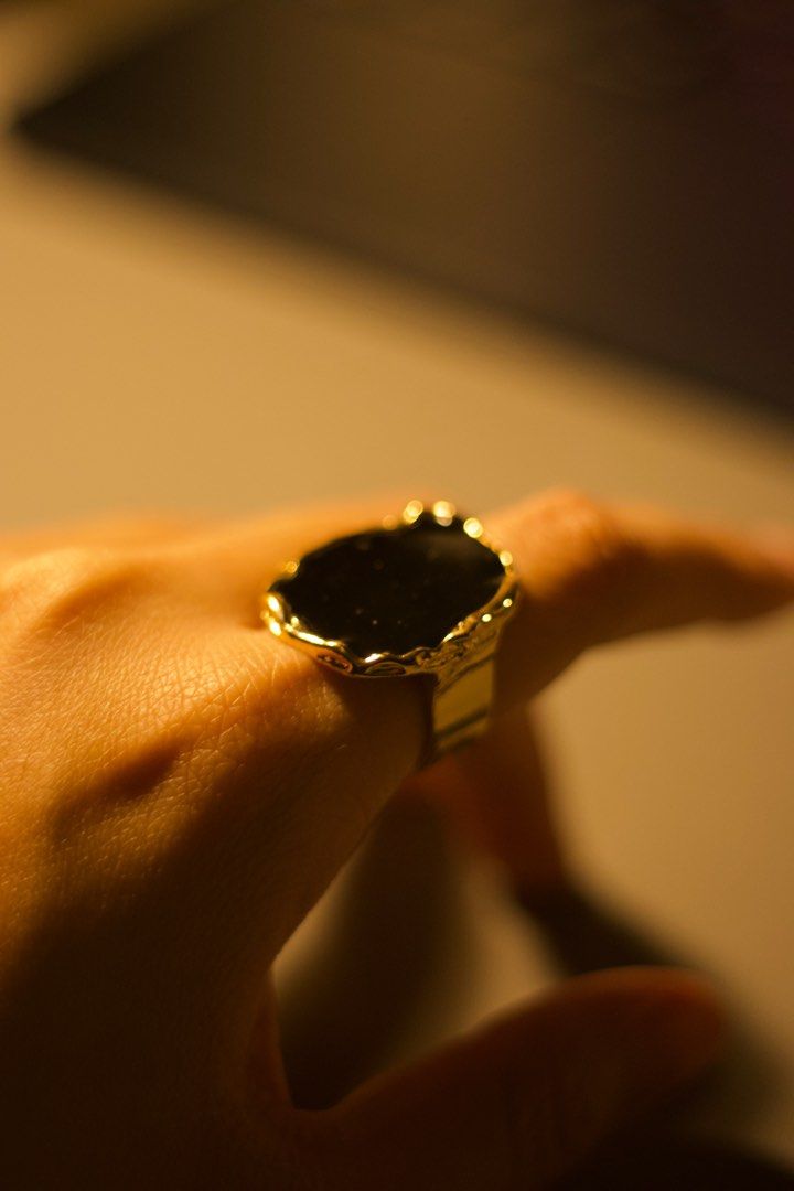 Black & Gold statement ring (Category: Rings) located in Manila. Submitted by shedeclutters.mnl (Listing ID 1381456370, Image 1). Description: - comes with a suede box - falls around ring size 18-19mm.