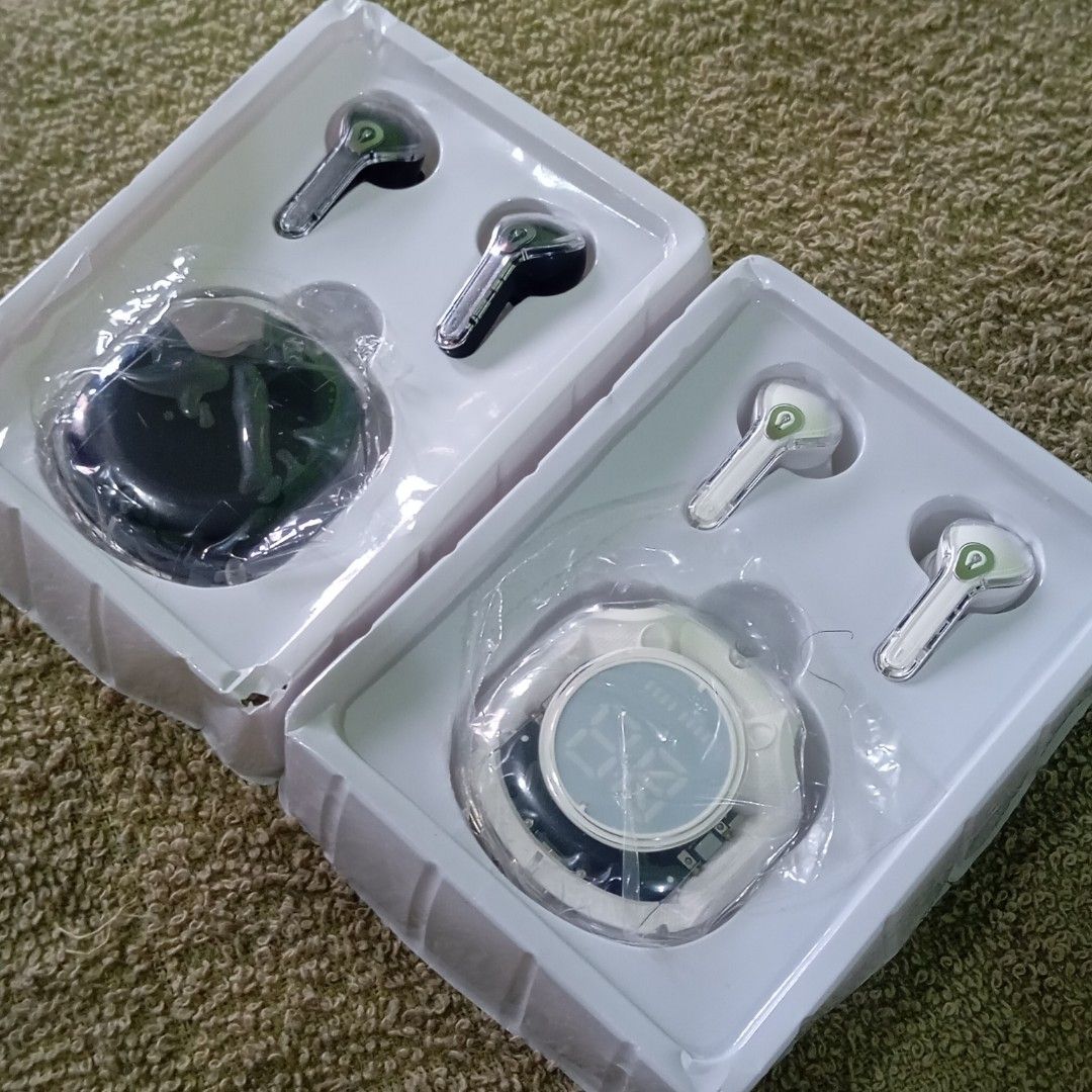 BLUETOOTH EARPODS (Category: Headphones & Headsets) located in Paranaque City. Submitted by audioaddict0517 (Listing ID 1381285180, Image 3). Description: .