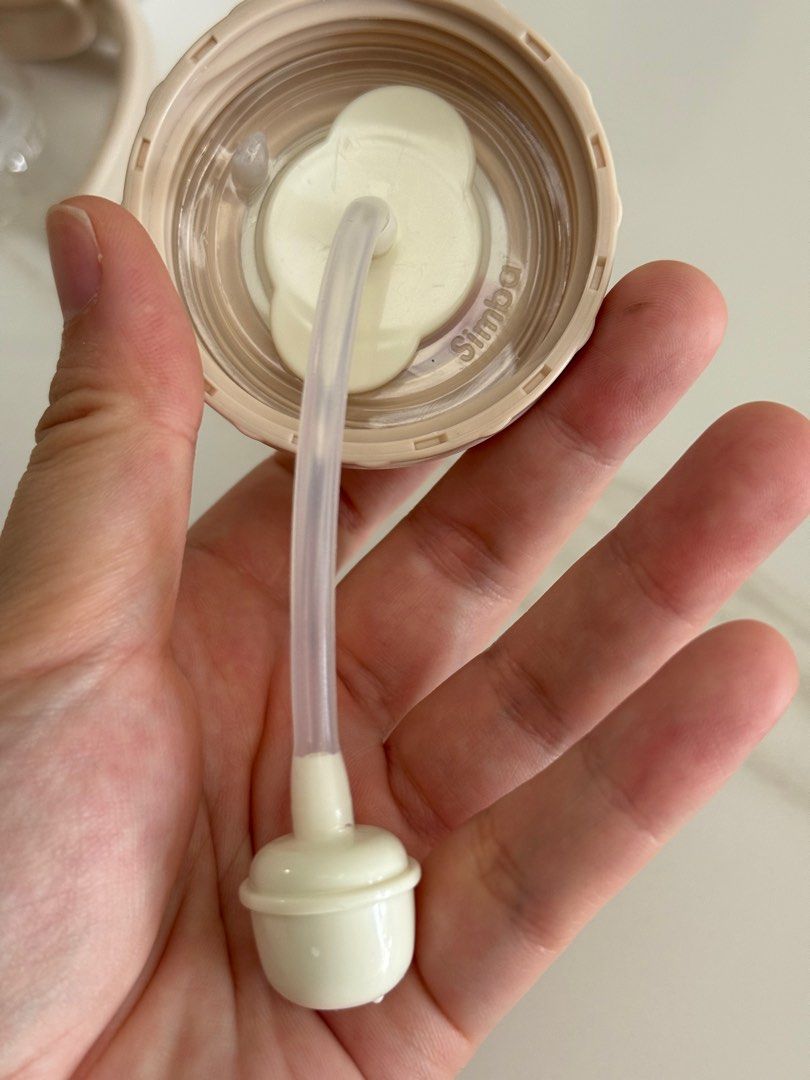Brand NEW Simba Bottle Parts & Accessories (Category: Breastfeeding & Bottle Feeding) located in Kuala Lumpur. Submitted by bubuxoxo (Listing ID 1381366028, Image 3). Description: Wide Neck Handle x 1 Wide Neck Cap & Collar x 1 Wide Neck Patented Straw x 2 Wide Neck Bottle anti-colic Nipple/ Teat (Round Hole) S (0-3 months) x 1 .