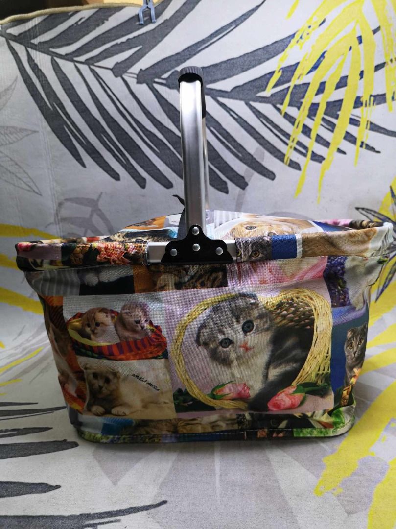 Cat Print Insulated Picnic Basket (Category: Gift Baskets & Hampers) located in Santa Cruz. Submitted by jmy_surplus.2 (Listing ID 1381346593, Image 2). Description: Size ; L - 10 W - 13 Color ; Brown Type ; Basket Brand ; No Brand Material ; Nylon Style ; Cat prints Picnic Basket MY 28 JMY 5 Batch #129.