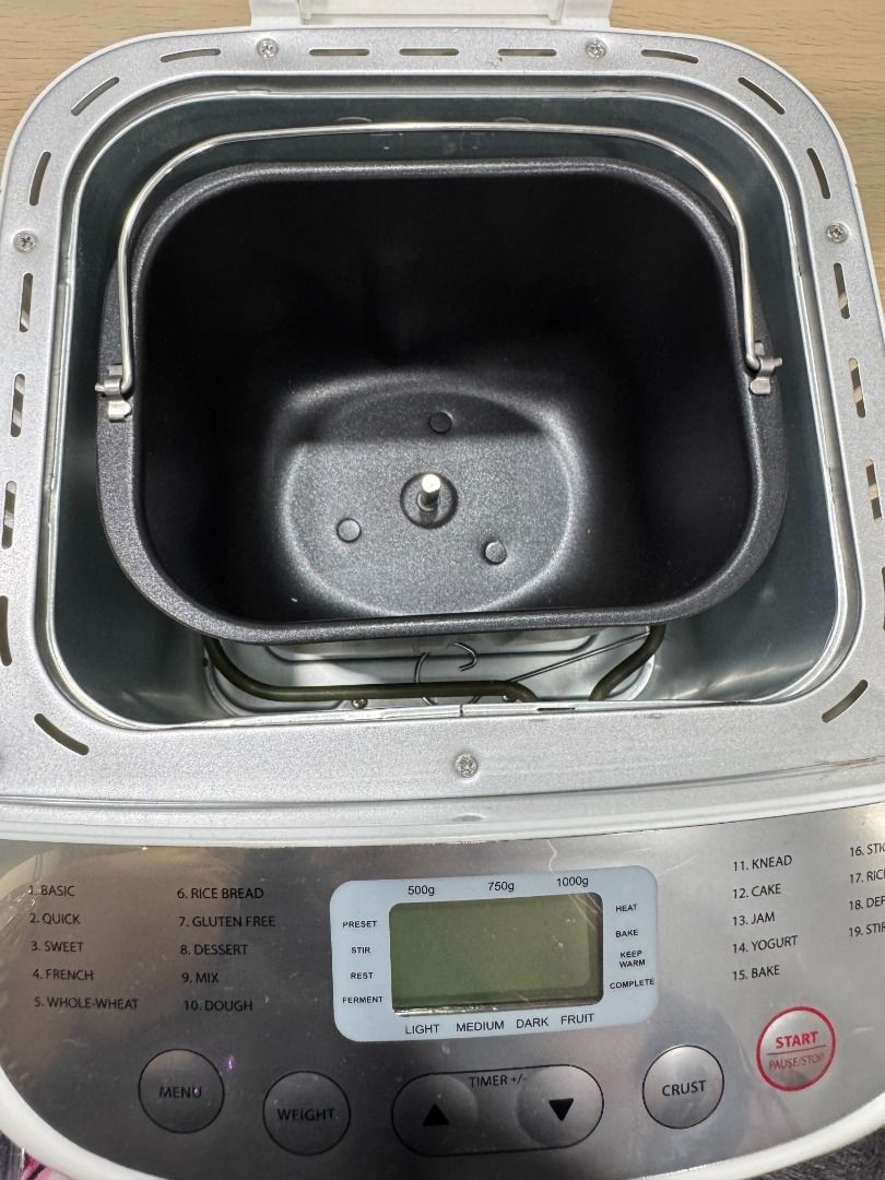 Bread Maker (Category: Breadmakers) located in Kuala Lumpur. Submitted by pakdean_preloved (Listing ID 1381378115, Image 2). Description: Item : Corvan B10 Bread Maker | 19 Programs | Gluten-Free Setting | Viewing Window Brand : Corvan Colour : White Plug : Malaysian Size : 2.2L NAK LETGO MUR2, ASAL BARANG JADI DUIT, KITA NEGO SAMPAI JADI!! ------------------------------------------- 🔸 Saya bukanlah kedai. Saya hanya seorang individu yang menjua