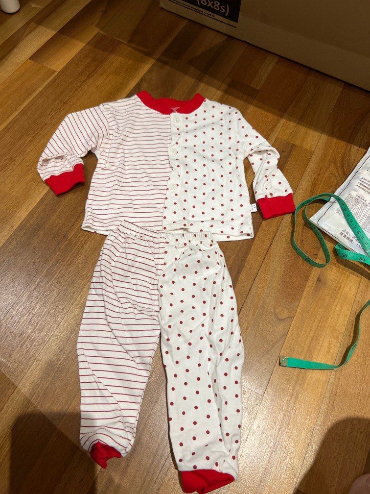 cotton (Category: Babies & Kids Fashion) located in Kuala Lumpur. Submitted by tomato8888tomato (Listing ID 1381355432, Image 1). Description: 新生儿到1岁，new n 1years.