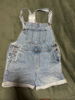 (Category: ) located in . Submitted by ntl707 (Listing ID 1381423818, Image 1). Description: .