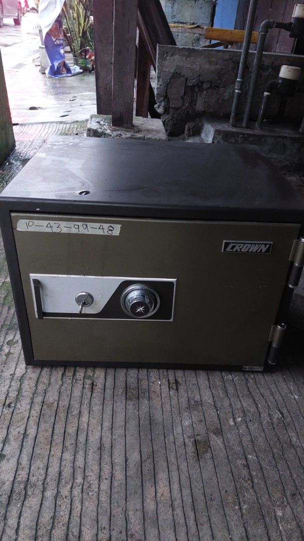 Crown VAULT made in Japan (Category: Storage Boxes & Baskets) located in Caloocan City. Submitted by japansurpluscaloocansouth (Listing ID 1381283492, Image 1). Description: 48x39x54 cm Crown Vault With key and combination Made in Japan Good condition 6000 pesos 10th ave p.sevilla st caloocan city 09761496242.