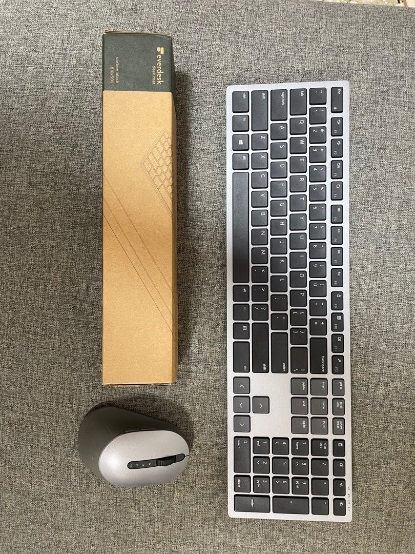 Dell Wireless Mouse & Keyboard With a FREE Brand New Mousepad63223292194946114