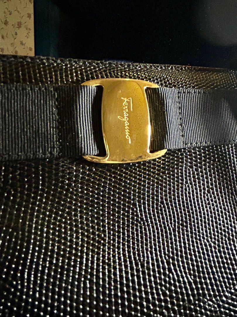 FERRAGAMO lizard skin tote (Category: Luxury Bags & Wallets) located in Quezon City. Submitted by asiaco (Listing ID 1381329017, Image 2). Description: Slightly used. Very nice for office as it fits your laptop. See pics for dimensions. Perfect for shopping bag too. Long handle is perfect for convenience. .