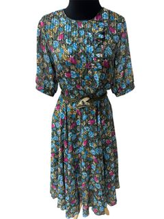(Category: ) located in . Submitted by vintagegirls (Listing ID 1381344980, Image 1). Description: .