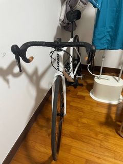 Giant Road Bike Sports Equipment Bicycles Parts Bicycles on Carousell