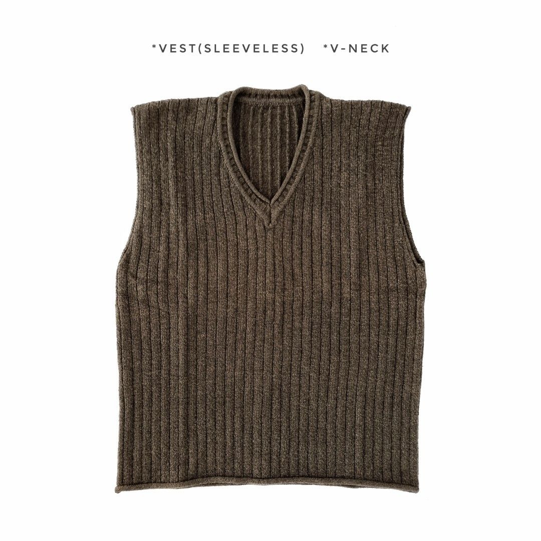 HENLEY VEST KNIT (KIDS-UNISEX) (Kategori: 4 hingga 7 tahun) berada di Bandung. Dikirim oleh averythingshop (ID iklan 1381290184, Gambar 2). Deskripsi: HENLEY V-NECK VEST KNIT For : KIDS-UNISEX LD : 74 cm PB : 46 cm (masih bisa stretch) * LD (Lingkar Dada) PB (Panjang Baju) * Long sleeve, V-Neck * Produk Never Been Used/NEW * Warna bisa berbeda dengan gambar dikarenakan efek pencahayaan. * 📷 by Averythingshop INFORMASI TOKO ▪︎ 🚫No Retur, 🚫No Ba