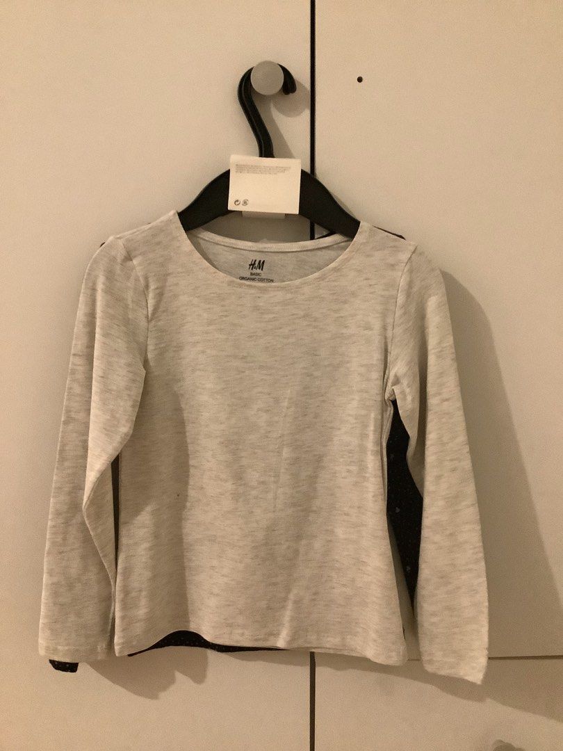H&M long sleeved top - 2 pcs (Category: Babies & Kids Fashion) located in Cainta. Submitted by macelle (Listing ID 1381435891, Image 2). Description: Brand new unused long sleeved top for toddlers Up to 3 years old Ships from Lower Antipolo. Mop via MAYA GCASH GoTyme.