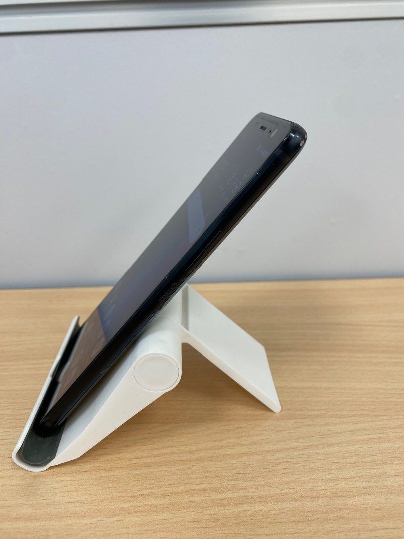 由 joycely.yang (刊登 ID 1381333993，圖片 3) 提交，位於 新北市 (New Taipei) 的 HTC U11+ 4G/64G 二手機 （17711） (類別：Android 安卓其他)，說明：HTC U11+ 4G/64G 二手機 （17711） 機況:外觀有使用痕跡如圖 功能測試均正常 手機狀況可請參閱賣場照片,均為實體照片 單出售手機，無提供盒裝無配件。 二手機一定會有使用痕跡 高標者請繞道。 二手機七天內除功能或蓄電異常可退、換外，餘不接受其他原因退貨! 有發票，可開統一編號(需統編請提前告知) 商品在多平台售出，本公司將保留隨時變更、修改或終止訂單之權利 手機有提供一個月保固 (手機本身有故障問題不含人為因素) 機器本身問題都有提供退/換貨服務 ***商品內容麻煩參閱完整再進行下單訂購避免爭議***。