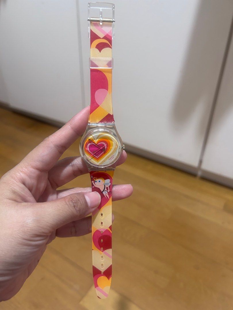 Jam Tangan Swatch Anak Original (Kategori: Orang Tua, Bayi & Anak - Lainnya) berada di Tangerang. Dikirim oleh gobeautyindo (ID iklan 1381463150, Gambar 2). Deskripsi: Jam Tangan Swatch Anak – Like New 📌 Kondisi: Like new (tanpa box) 📌 Status Pemakaian: Belum pernah dipakai 📌 Baterai: Aktif & normal 📌 Harga NETT: Sudah termasuk ongkir via marketplace Jam tangan anak dari Swatch ini cocok untuk hadiah atau pemakaian sehari-hari. Desainnya kere