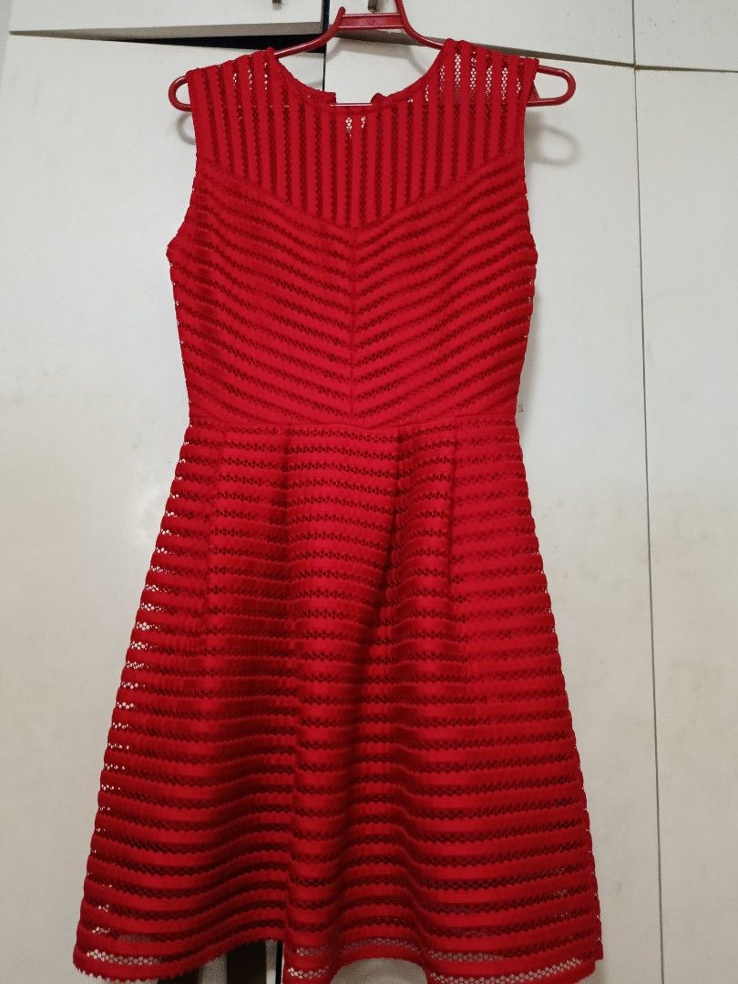 Just g red sleeveless dress (Category: Dresses) located in Quezon City. Submitted by coco_pet (Listing ID 1381405112, Image 1). Description: .