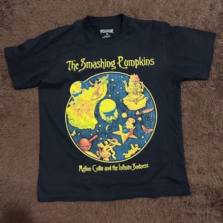 (Kategori: ) berada di . Dikirim oleh tshirt_thrifting (ID iklan 1381295046, Gambar 1). Deskripsi: .