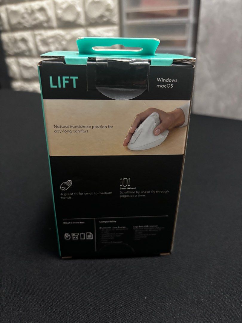 Logitech Lift Vertical Ergonomic Mouse - Pink63223291970306114