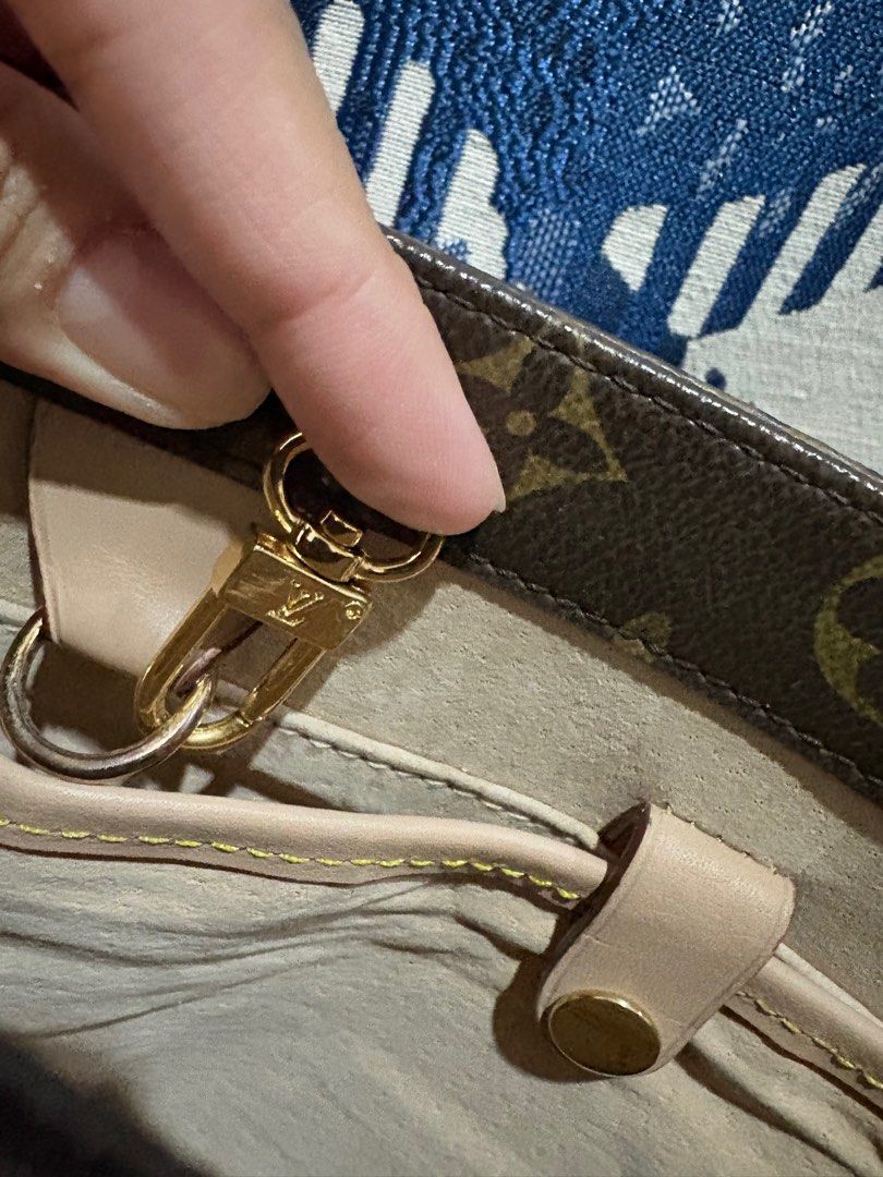 Louis Vuitton Vavin tote bag (Category: Luxury Bags & Wallets) located in Paranaque City. Submitted by lineasophia (Listing ID 1381376518, Image 2). Description: .