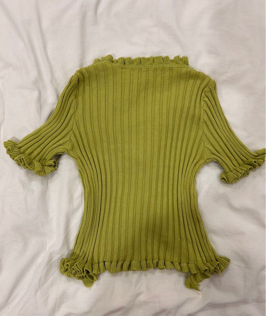 LOVE ARA Ruffled Ribbed Crop Top (Category: Blouses) located in Quezon City. Submitted by reclosets (Listing ID 1381460996, Image 2). Description: - Size: XS to S.