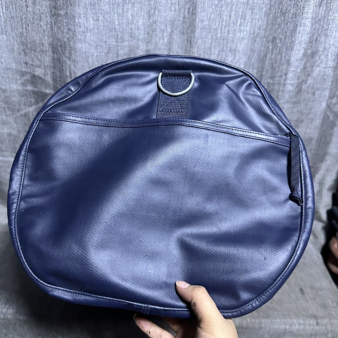 Luggage Label duffle bag (Category: Luxury Bags & Wallets) located in Manila. Submitted by greyinfash06839 (Listing ID 1381455542, Image 3). Description: 🤍Item: Luggage Label duffle bag 🤍Brand: Luggage Label 🤍Matirial: PVC 🤍Quality: Original 🤍color: Blue 🤍Size: XL 🤍Dimension. H: 13 L: 23 W: 13 🤍Sex: For Men 🤍Issue: Minimal flaws 🤍Condition Rate: 8/10 🤍Other info:.