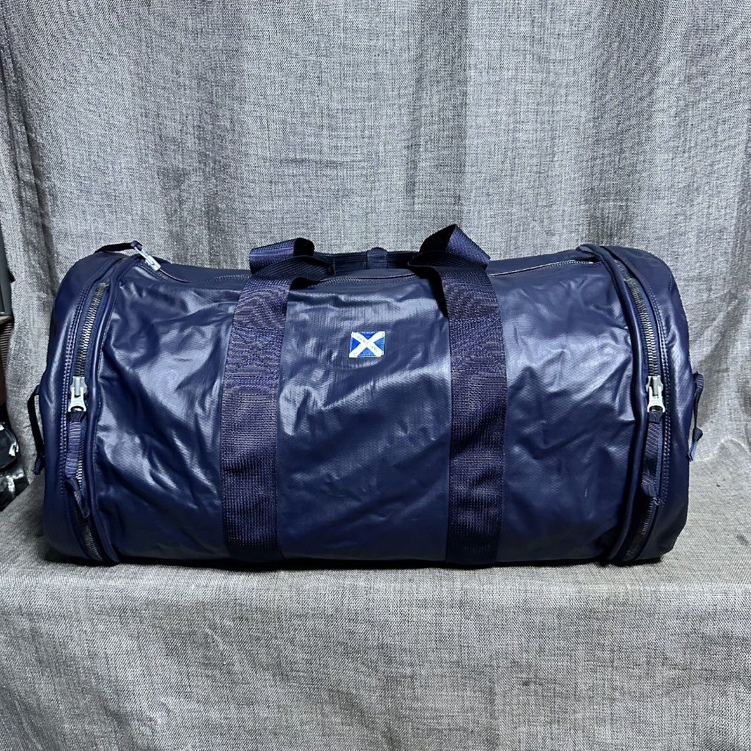 Luggage Label duffle bag (Category: Luxury Bags & Wallets) located in Manila. Submitted by greyinfash06839 (Listing ID 1381455542, Image 1). Description: 🤍Item: Luggage Label duffle bag 🤍Brand: Luggage Label 🤍Matirial: PVC 🤍Quality: Original 🤍color: Blue 🤍Size: XL 🤍Dimension. H: 13 L: 23 W: 13 🤍Sex: For Men 🤍Issue: Minimal flaws 🤍Condition Rate: 8/10 🤍Other info:.
